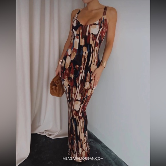 Meagan & Morgan Yara dress - size small